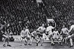 Billy Hughes send a looping header over Bob Wilson to give Sunderland a 2 goal lead